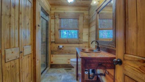 Candlestick Cottage By Escape To Blue Ridge