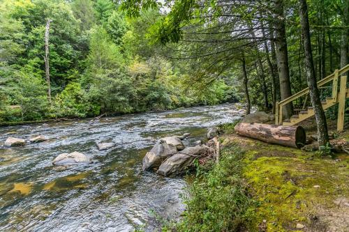 A Tranquil Place- Fightingtown Creek Frontage