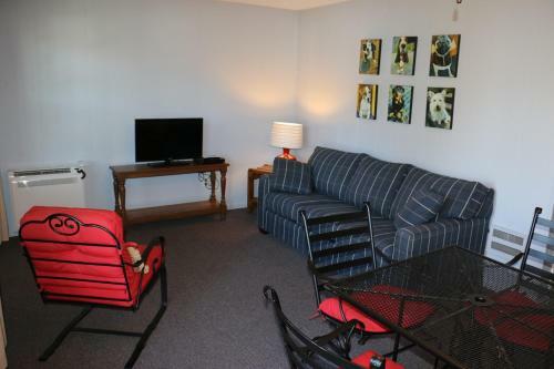 Hotel Boundary Waters Resort & Marina