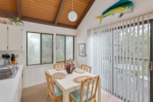 486 Cedar Walk