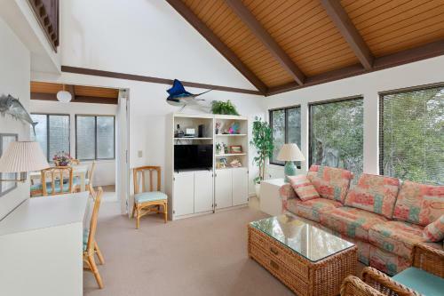 486 Cedar Walk