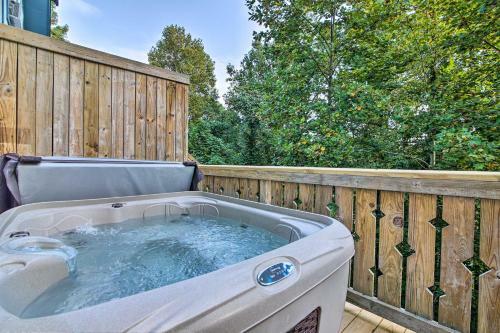 Helen Townhome, Walk To Chattahoochee River!