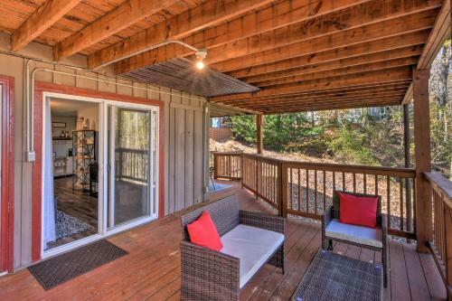 Remodeled Lakefront Retreat With Decks And Dock