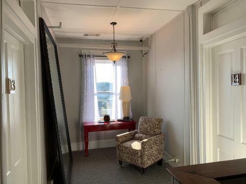 Hotel Woodbridge Inn