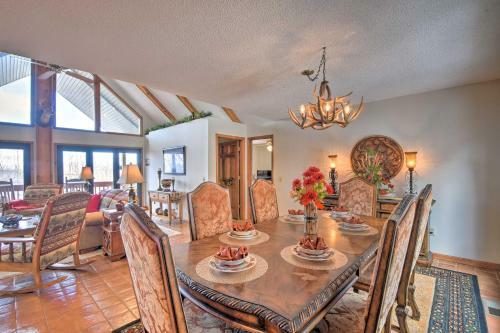 Home With Hot Tub, Bbq, Game Room And Lake Views