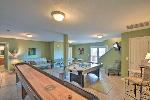 Home With Hot Tub, Bbq, Game Room And Lake Views