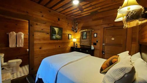 Lake Rabun Hotel
