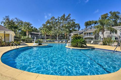 Apartamento Amenity-rich St Simons Condo 1 Mi To Beaches!