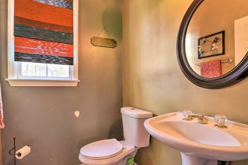Spacious Lilburn Family Home With Private Yard!