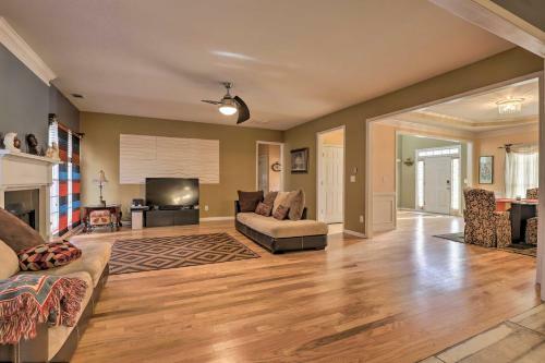 Spacious Lilburn Family Home With Private Yard!