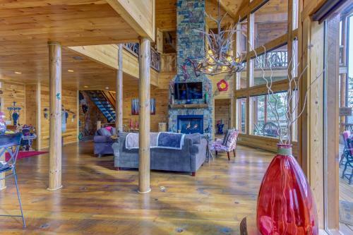 Cinnamon Bear Lodge