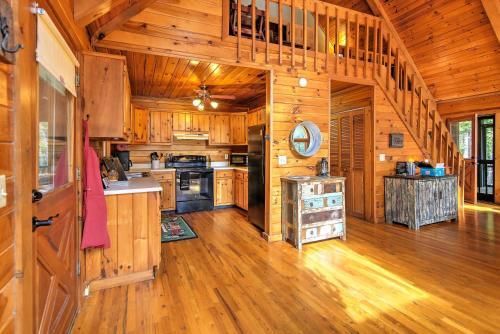 2-acre Blue Ridge Home With Fireplace, Hammock And Deck