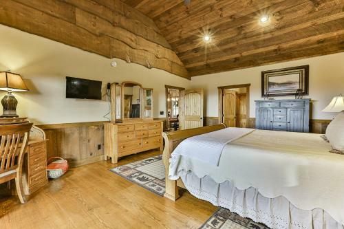 Eagles Crest - Long Range Layered Mountain Views In Peaceful Neighborhood!