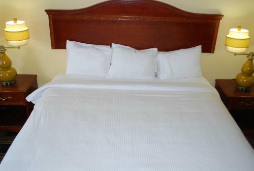 Hotel Jameson Inn & Suites