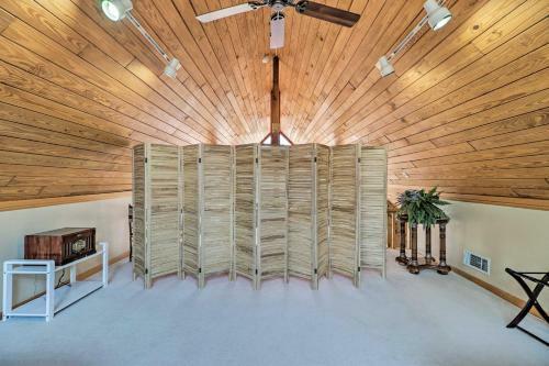 Spacious Lake Sinclair A-frame With Boat Dock And Slip!