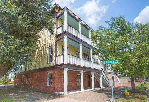 Parkside Place By Lucky Savannah