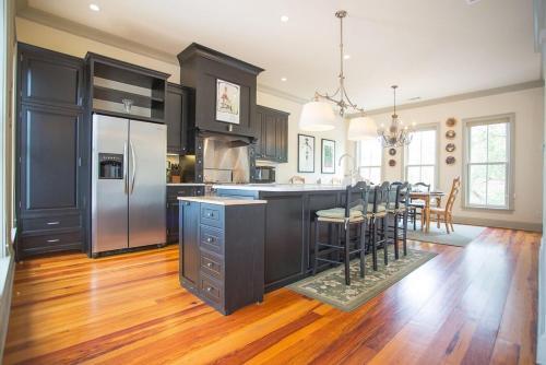 Parkside Place By Lucky Savannah