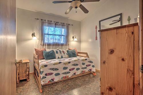 Pet-friendly Wanderlust Cabin 5mi To Helen!