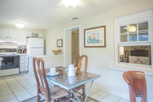 Canterbury Garden Apartment By Lucky Savannah