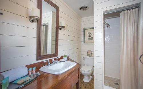 Freeman's Cottage By Lucky Savannah