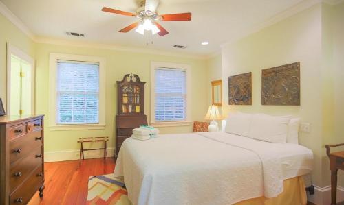Tattnall Manor By Lucky Savannah