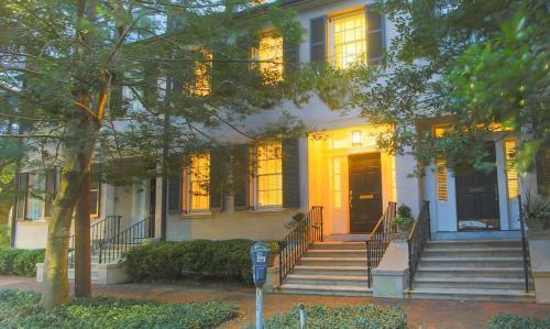 Tattnall Manor By Lucky Savannah
