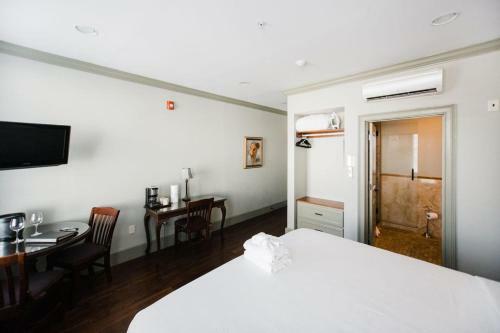 Posada Mcdonoughs Inn Unit 2 By Lucky Savannah
