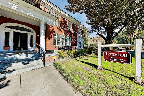 Apartamento Drayton Place 1b - Downtown Gem With Full Kitchen Apts