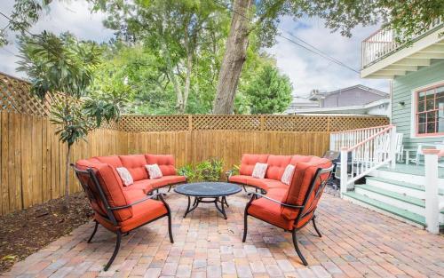 Mandy's Veranda By Lucky Savannah