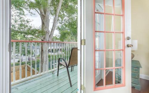 Mandy's Veranda By Lucky Savannah