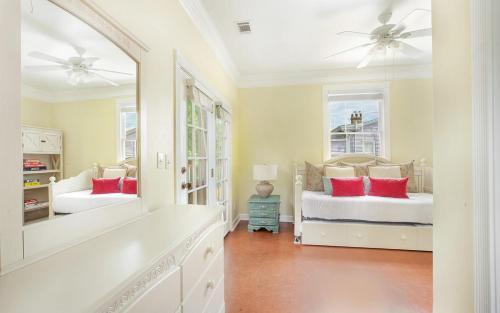 Mandy's Veranda By Lucky Savannah