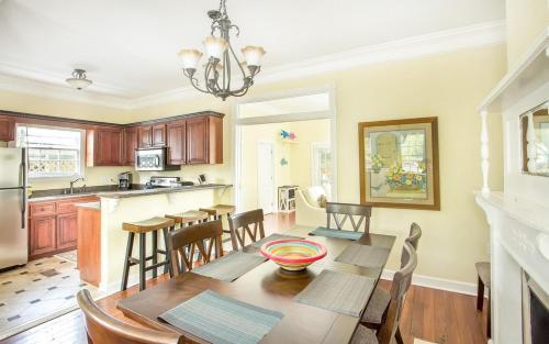 Mandy's Veranda By Lucky Savannah