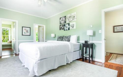 Jasmine Place By Lucky Savannah