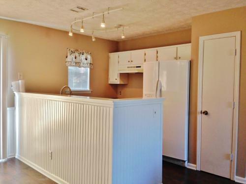 Clean And Cozy Savannah House Near Tybee Beaches!