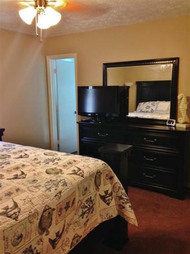 Clean And Cozy Savannah House Near Tybee Beaches!