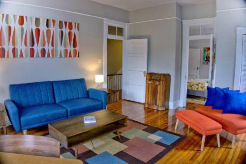 Newly Renovated Stunning Space