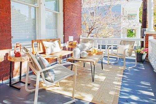 Newly Renovated Stunning Space