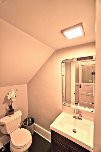 Newly Renovated Stunning Space
