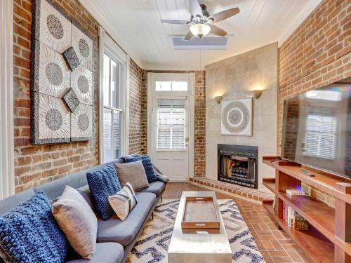 Heated Pool Access Flex Cancelation Posh And Luxurious Historic Savannah Vacation Home