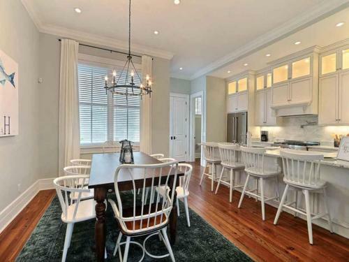 Congress Street Retreat