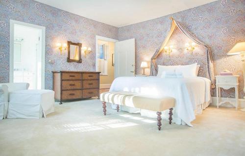 Cohen House Main By Lucky Savannah