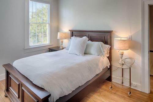 Washington Square Abode By Lucky Savannah