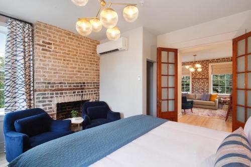 The Present Hotel