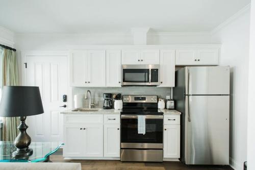 Lady Liberty Carriage House By Lucky Savannah
