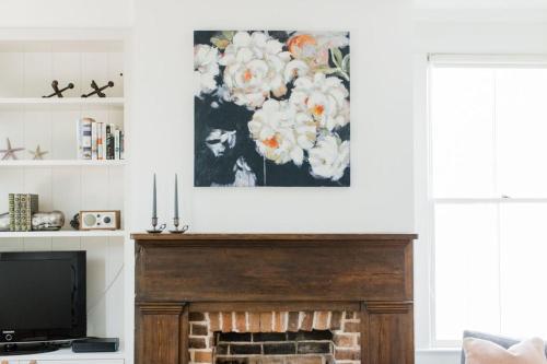 Unwind On Crawford Square By Lucky Savannah