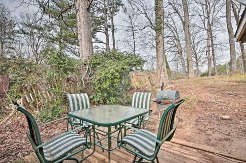 Quiet And Convenient Home 6 Mi To Stone Mtn!