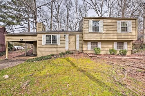 Quiet And Convenient Home 6 Mi To Stone Mtn!