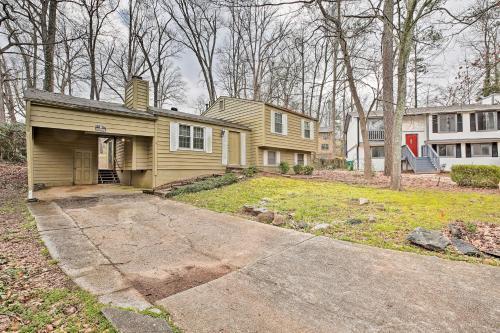Quiet And Convenient Home 6 Mi To Stone Mtn!
