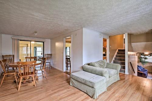 Quiet And Convenient Home 6 Mi To Stone Mtn!