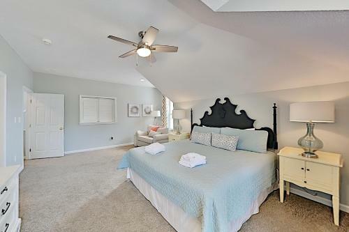 Three Buoys - Private Pool, Walk To Beach! Home